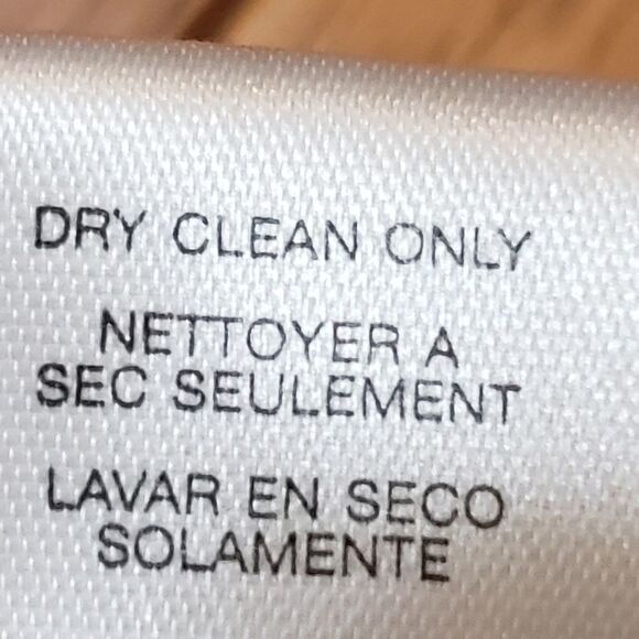 🔹️Michael Kors Black & White Print Silk Skirt w/Pockets Size 2 - Picture 9 of 9